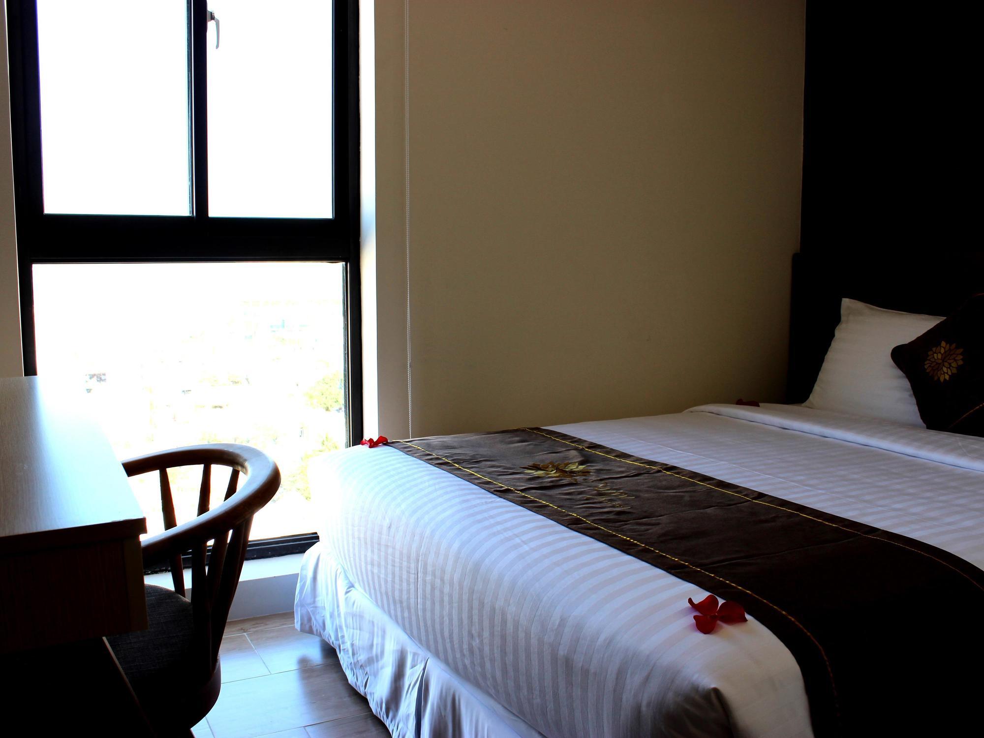 เดซี่ โฮเต็ล นาตรัง Hotel ญาจาง ภายนอก รูปภาพ