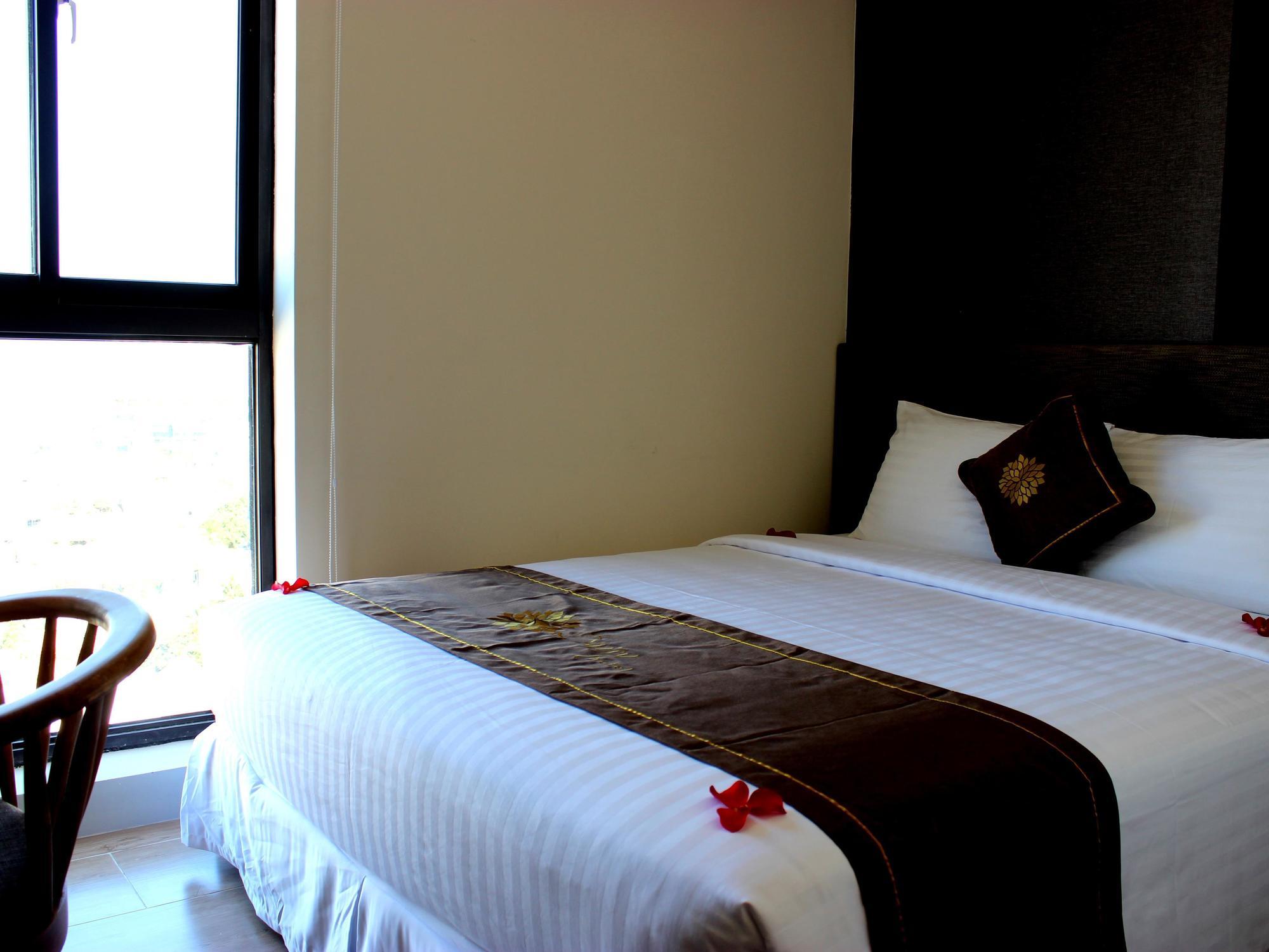 เดซี่ โฮเต็ล นาตรัง Hotel ญาจาง ภายนอก รูปภาพ