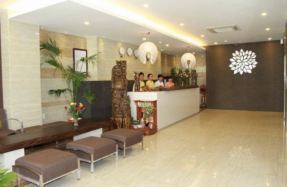 เดซี่ โฮเต็ล นาตรัง Hotel ญาจาง ภายนอก รูปภาพ