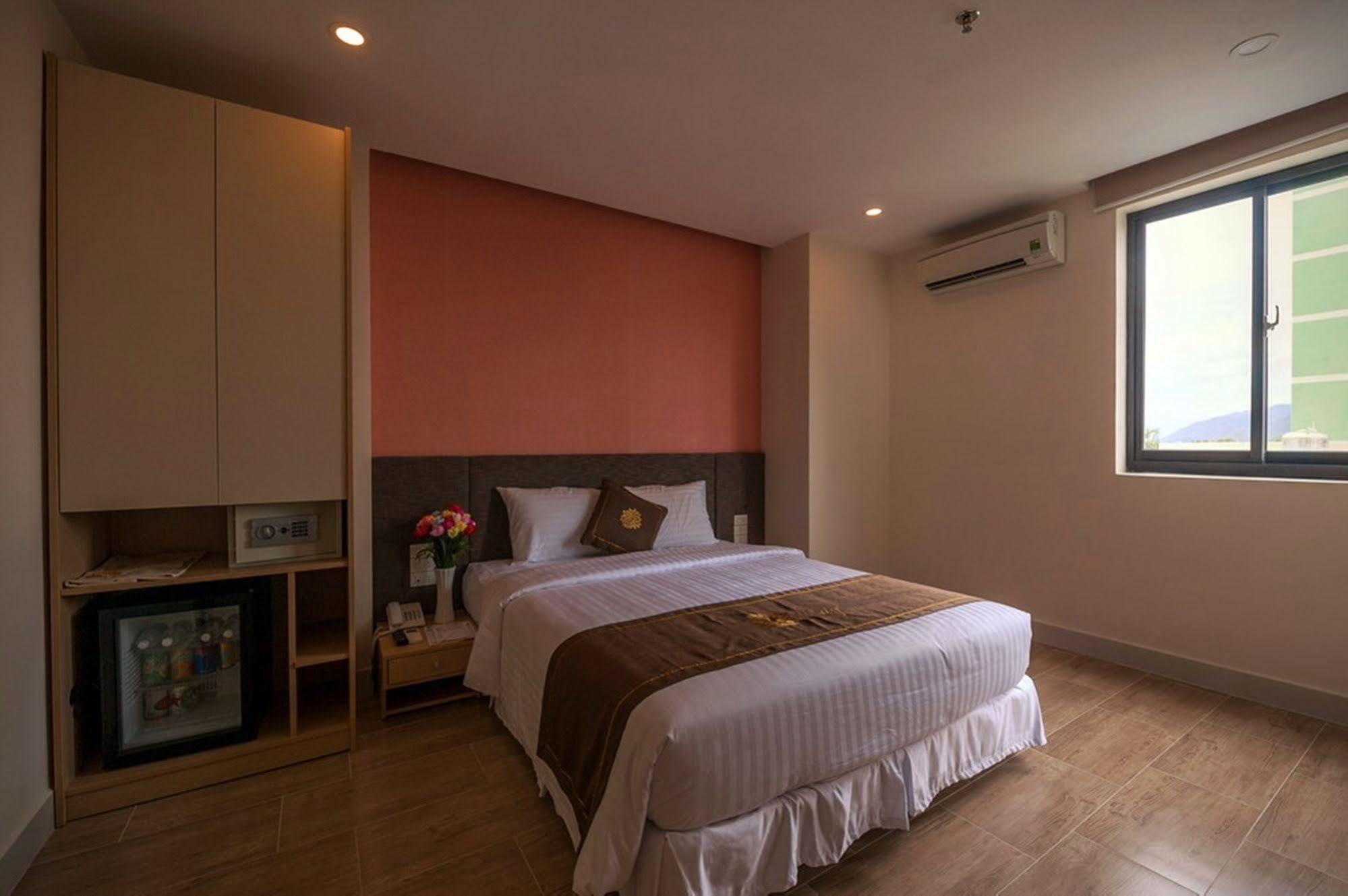 เดซี่ โฮเต็ล นาตรัง Hotel ญาจาง ภายนอก รูปภาพ