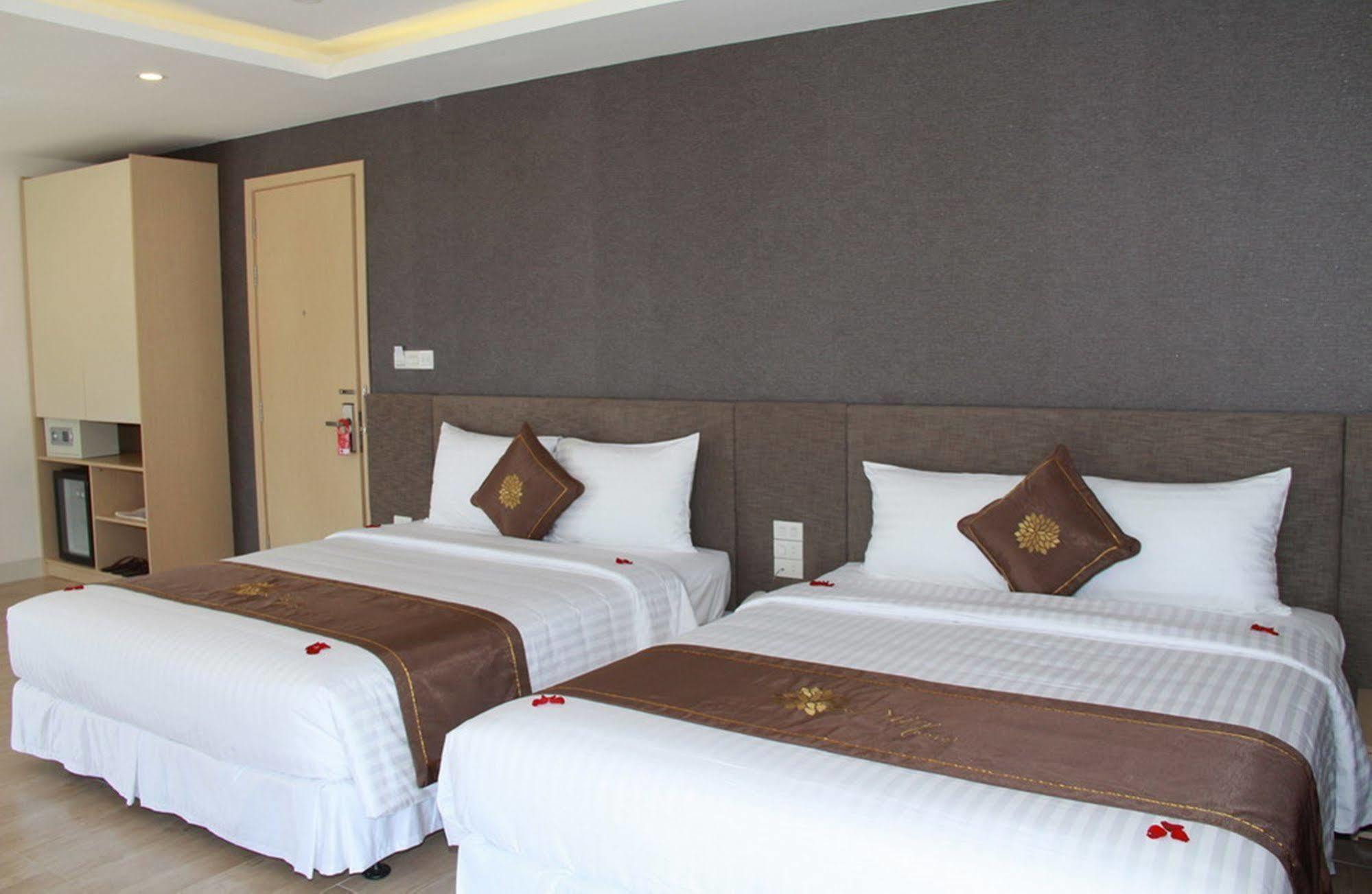เดซี่ โฮเต็ล นาตรัง Hotel ญาจาง ภายนอก รูปภาพ