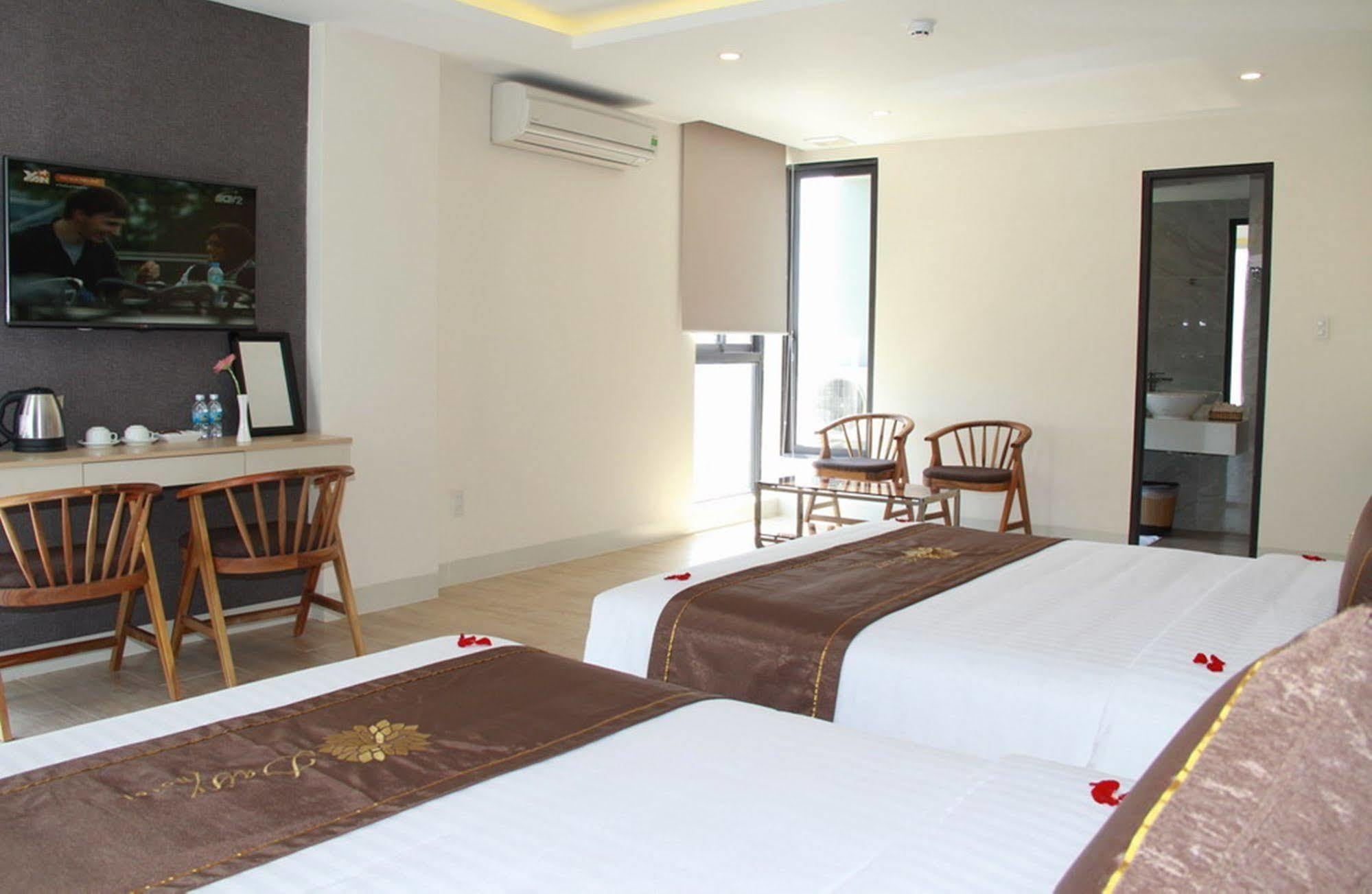 เดซี่ โฮเต็ล นาตรัง Hotel ญาจาง ภายนอก รูปภาพ