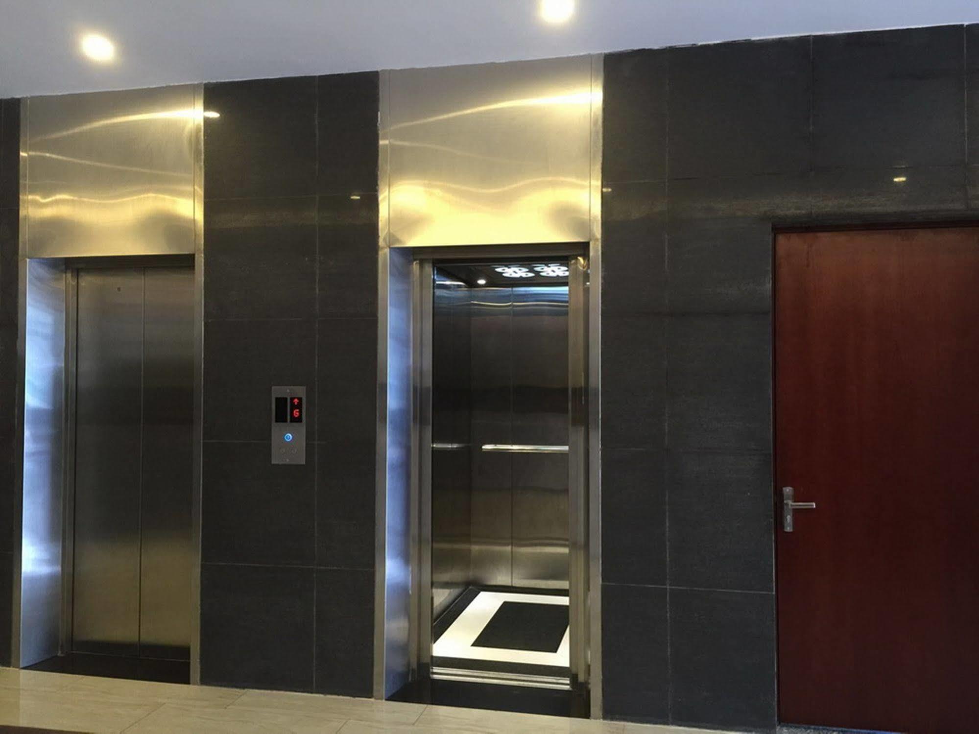 เดซี่ โฮเต็ล นาตรัง Hotel ญาจาง ภายนอก รูปภาพ