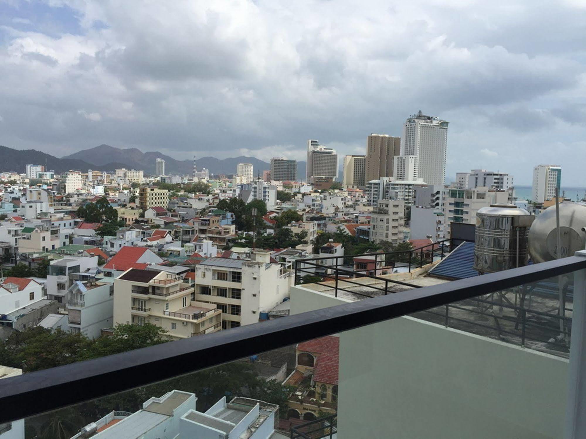 เดซี่ โฮเต็ล นาตรัง Hotel ญาจาง ภายนอก รูปภาพ