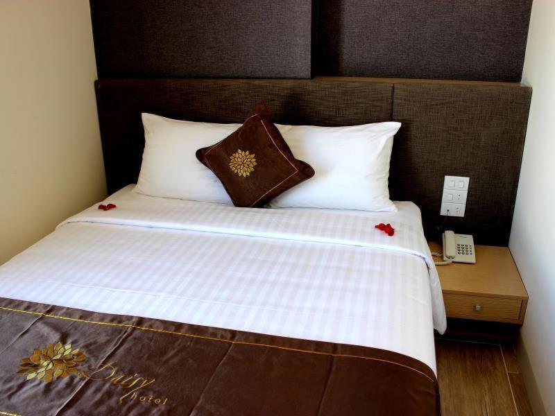 เดซี่ โฮเต็ล นาตรัง Hotel ญาจาง ภายนอก รูปภาพ